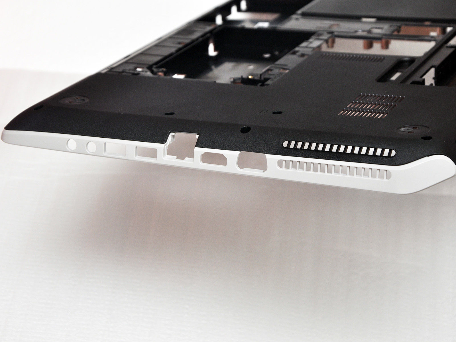 HP Envy DV7 Pavilion DV7-7000 Series Bottom Base Case 707999-001